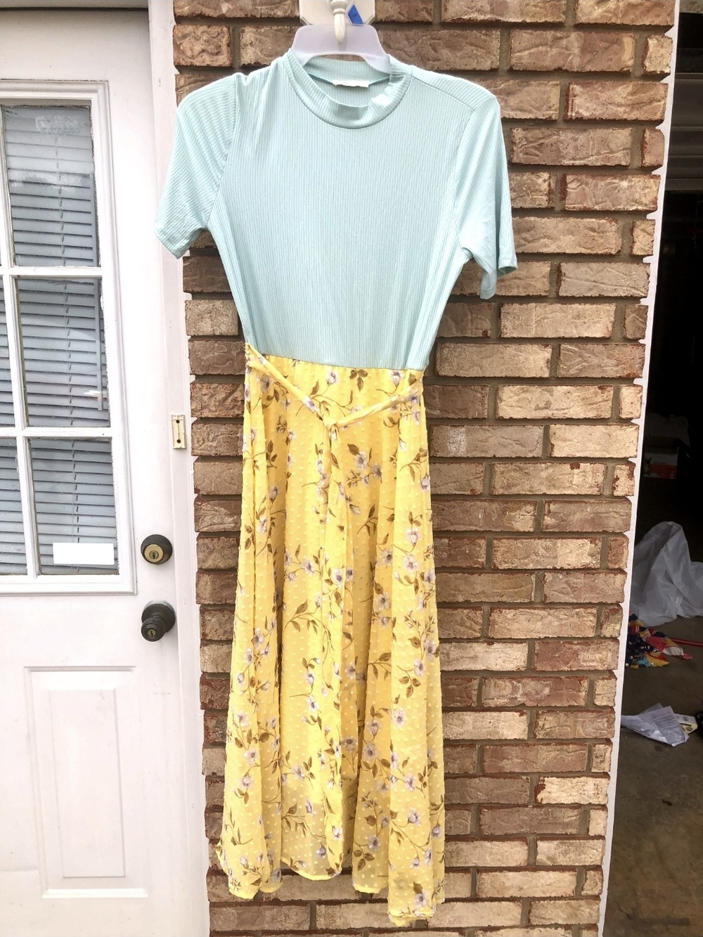 New Women’s Reb & J 220 Boutique Yellow & Mint Floral Tie Dress, size XL